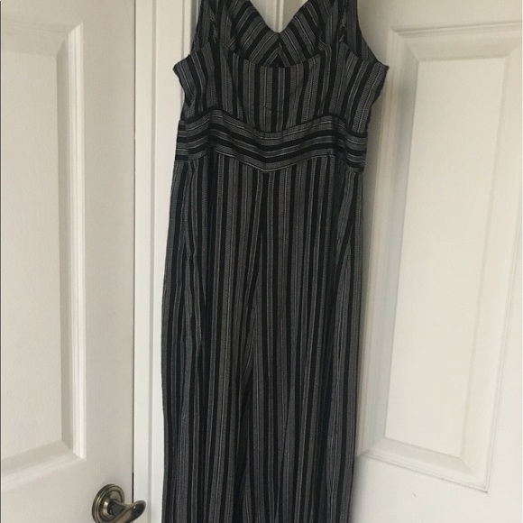 Urban outfitters jumpsuit - Picture 3 of 3